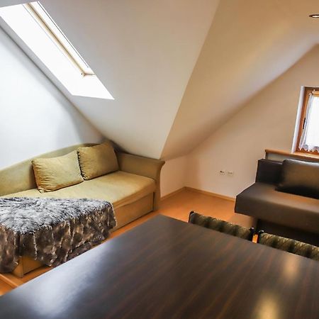 Lovely Apartment In City Center Of Jelenia Gora. Exterior foto