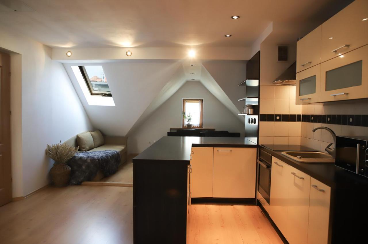 Lovely Apartment In City Center Of Jelenia Gora. Exterior foto