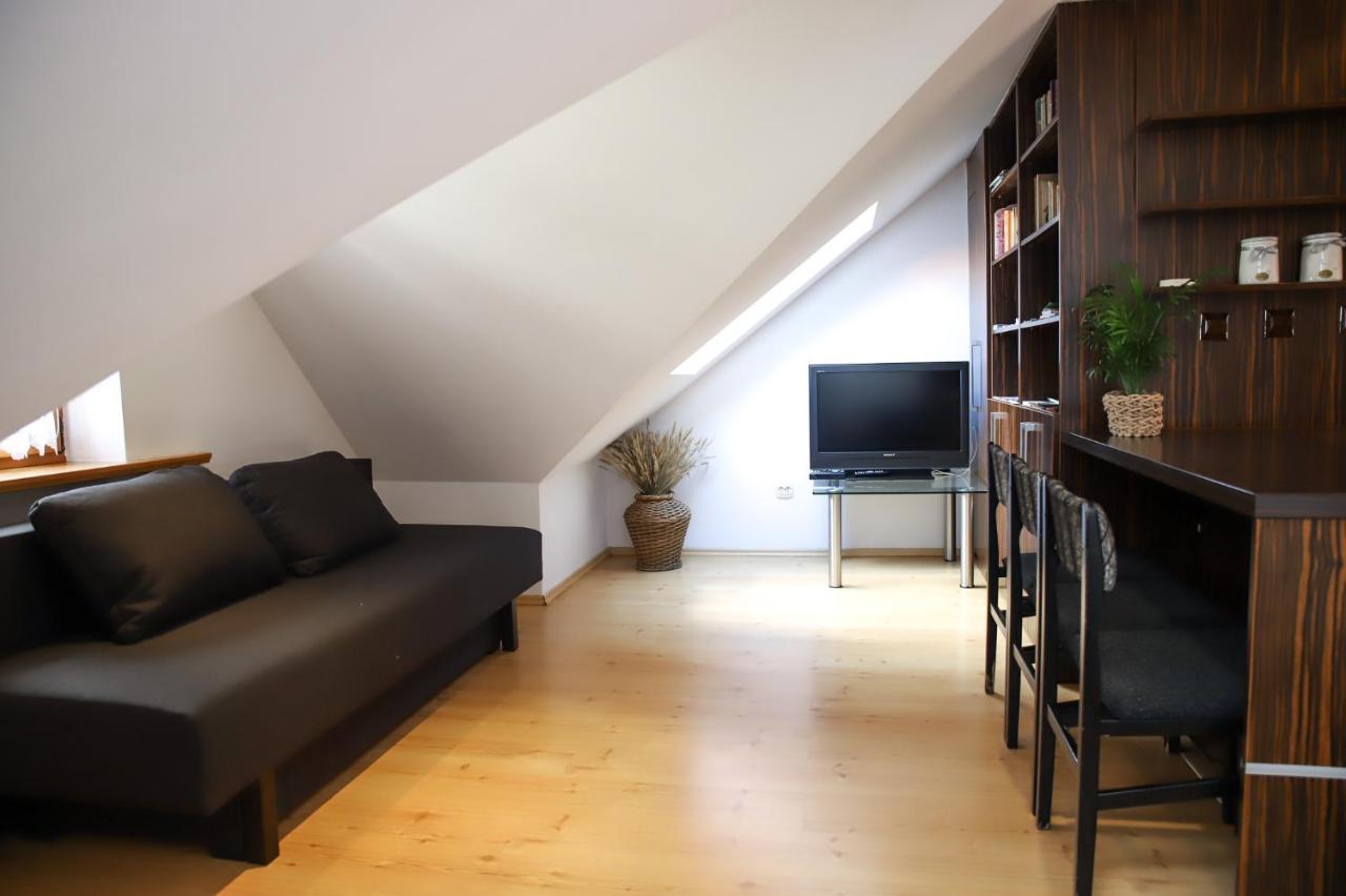 Lovely Apartment In City Center Of Jelenia Gora. Exterior foto